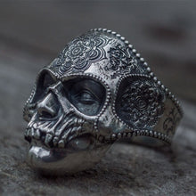Load image into Gallery viewer, EYHIMD Unique Santa Muerte Skull Men&#39;s Ring with Mandala Flower Pattern
