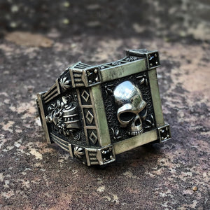EYHIMD Gothic Style Skull Signet Ring with Black Zircon Stones