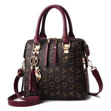 Load image into Gallery viewer, VENTO MAREA  Women&#39;s Crossbody Luxury Style Handbag/Shoulder Bag
