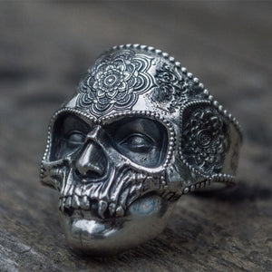 EYHIMD Unique Santa Muerte Skull Men's Ring with Mandala Flower Pattern