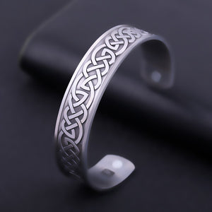 LIKGREAT  Celtic Knot Engraved Nordic Viking Bracelet for Men or Women