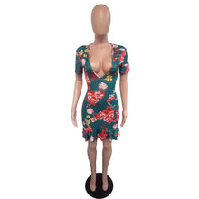 Load image into Gallery viewer, Women&#39;s V-Neck Open-Back Floral Print Short Summer Party Dress
